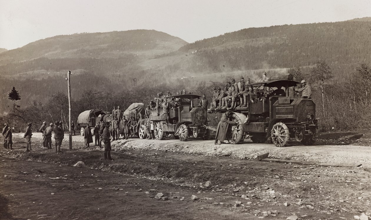 Album "Mitt världskrig - minnen av sydvästra fronten i Kärnten, Italien, Trentino-Alto Adige) 31/03/1915-12/11/ 1918 - Josef Zohles Wien ": militärfordon i Hermag av Josef Zohles