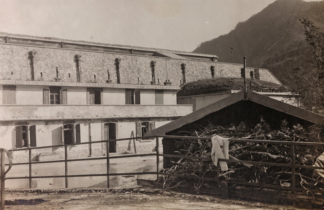 Album "Mitt världskrig - minnen av sydvästra fronten i Kärnten, Italien, Trentino-Alto Adige) 31/03/1915-12/11/1918 - Josef Zohles Wien ": fästningen Chiusaforte av Josef Zohles