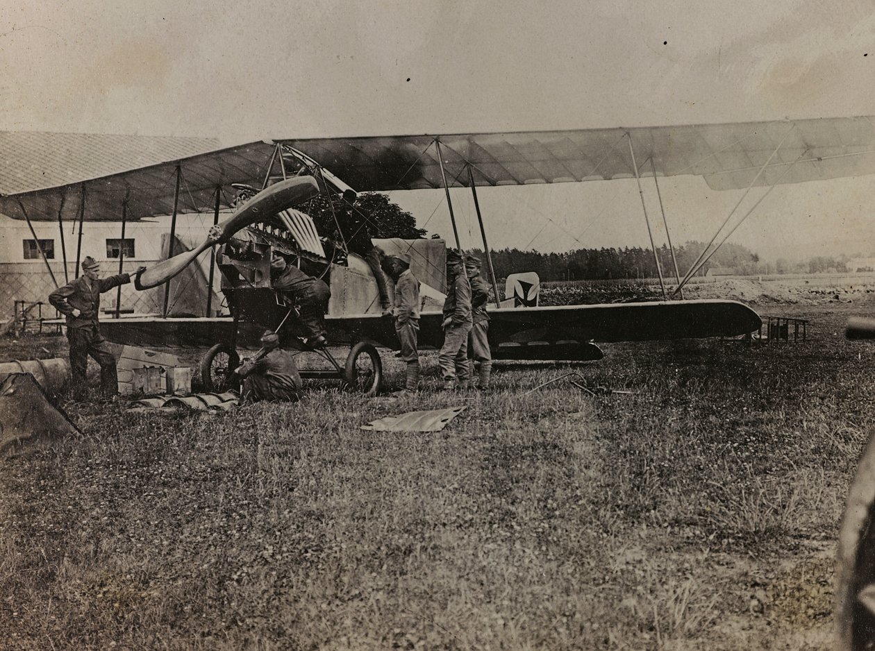 Album "Mitt världskrig - minnen av sydvästra fronten i Kärnten, Italien, Trentino-Alto Adige) 31/03/1915-12/11/1918 - Josef Zohles Wien ": Österrikiska soldater med en mi av Josef Zohles