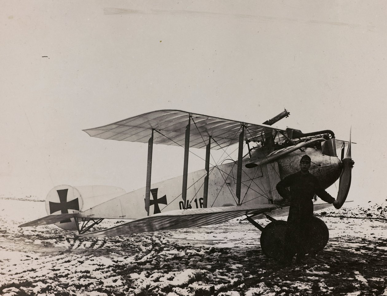 Album "Mitt världskrig - minnen av sydvästra fronten i Kärnten, Italien, Trentino-Alto Adige) 31/03/1915-12/11/ 1918 - Josef Zohles Wien ": Österrikiskt plan (s/v foto) av Josef Zohles