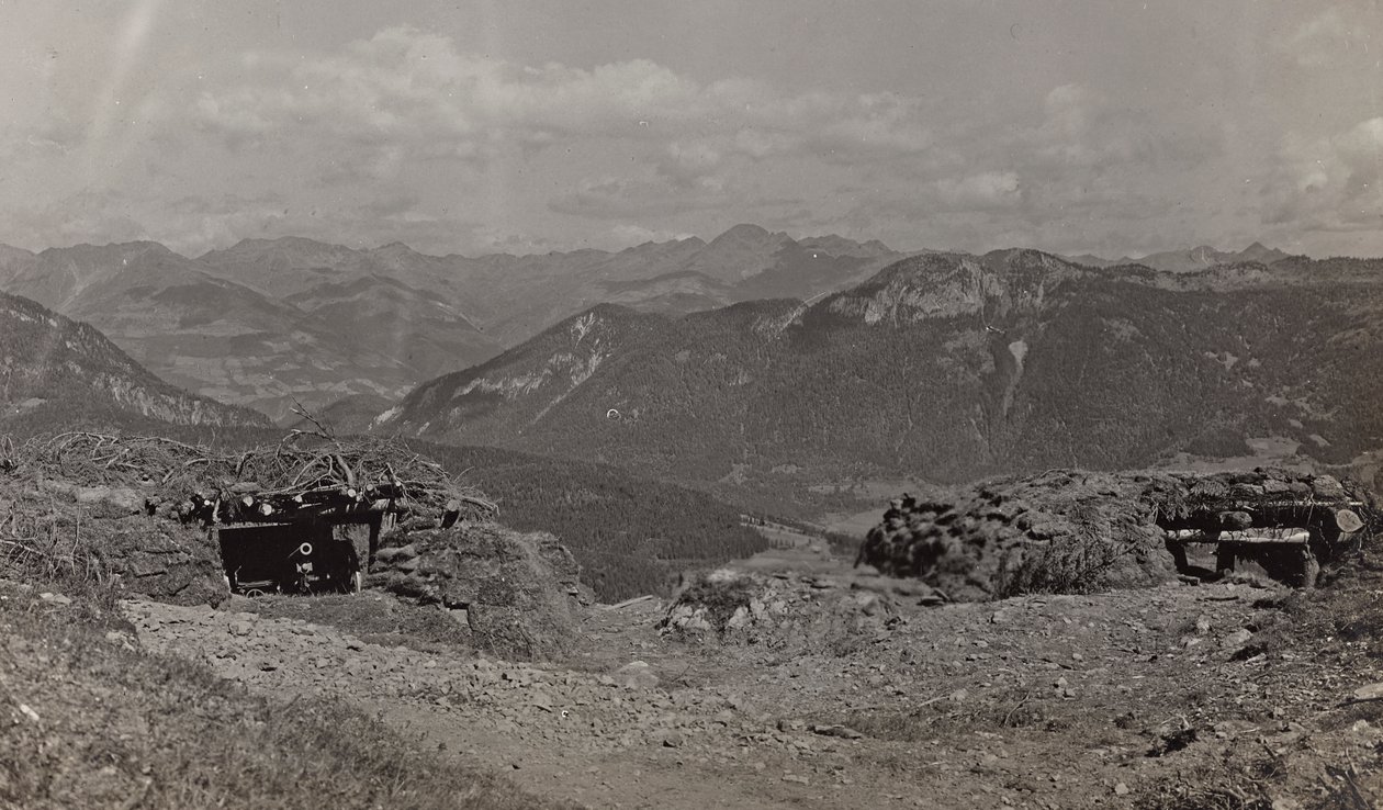 Album "Mitt världskrig - minnen av sydvästra fronten i Kärnten, Italien, Trentino-Alto Adige) 31/03/1915-12/11/ 1918 - Josef Zohles Vienna ": skyddsrum för vapen i Al av Josef Zohles