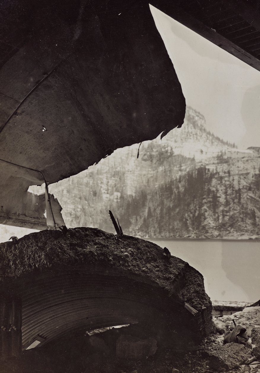 Album "Meine weltkriegs - Erinnerungen South-West Front (Kärnten, Italien, Sydtyrolen) (Mitt världskrig - minnen från sydvästra fronten i Kärnten, Italien, Trentino-Alto Adige) 31/03/1915-12/11/ 1918 - Josef Zohles Wien ": spillror från en fabrik (s/v sf av Josef Zohles