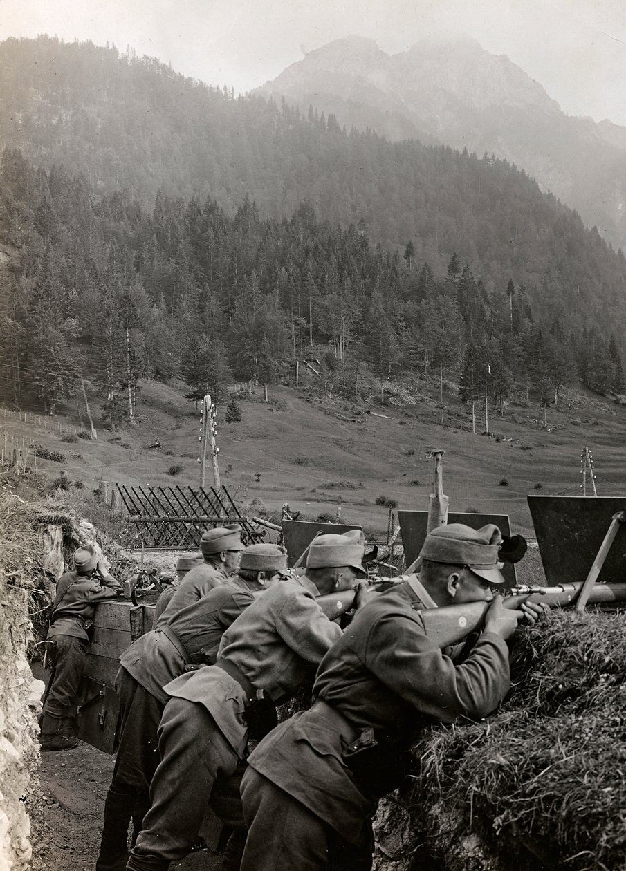 Album "Mitt världskrig - minnen av sydvästra fronten i Kärnten, Italien, Trentino-Alto Adige) 31/03/1915-12/11/ 1918 - Josef Zohles Wien ": soldater i skyttegravarna (f av Josef Zohles