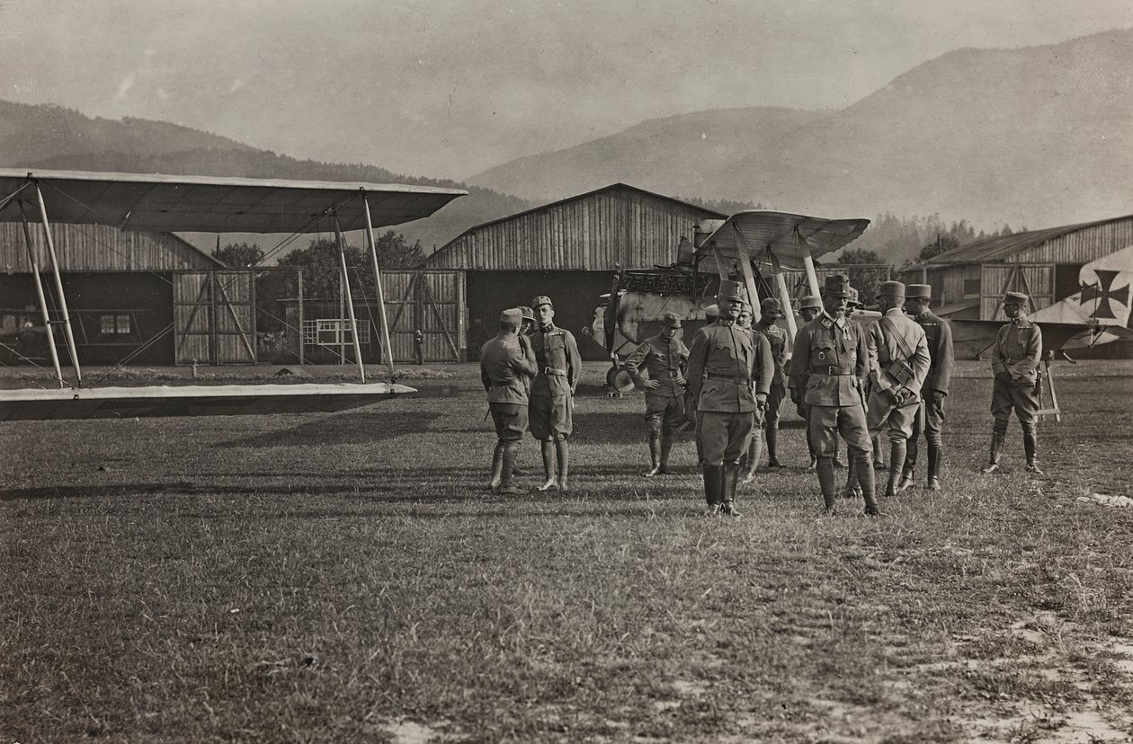 Album "Mitt världskrig - minnen av sydvästfronten (Kärnten, Italien, Sydtyrolen) (Mitt världskrig - minnen från sydvästra fronten i Kärnten, Italien, Trentino Alto Adige) 31 / III / 1915-12 / XI / 1918 - Josef Zohles Wien ": flygfält (s/v av Josef Zohles