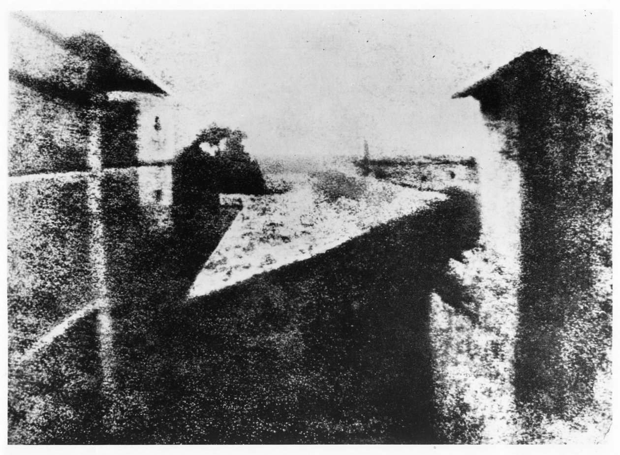 Utsikt från ett fönster på Le Gras, Saint-Loup-de-Varennes, 1827 (bw foto) av Joseph Nicephore Niepce