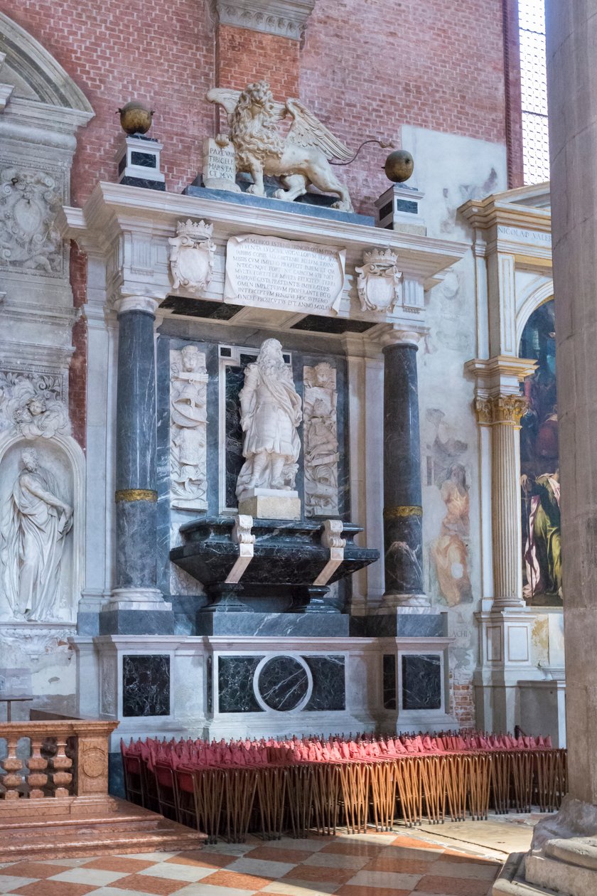 Monument tillägnat prinsen av Modena Almerico d