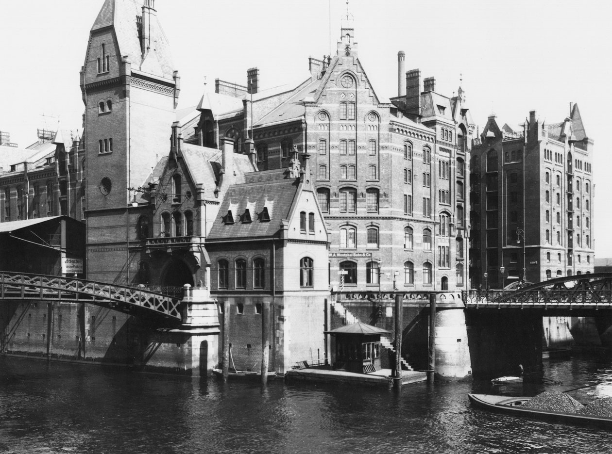Vy över Speicherstadt (lagerstad) Hamburg, ca 1910 av Jousset