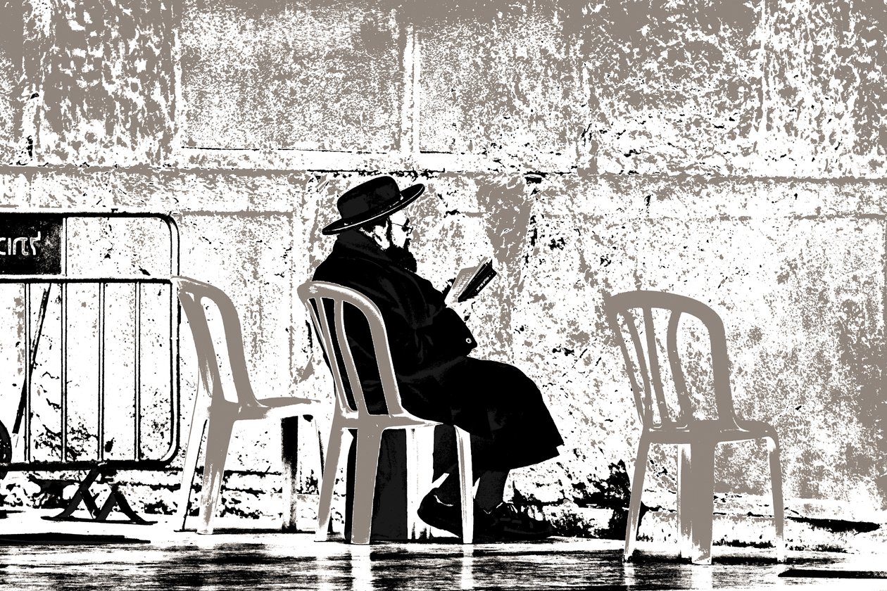Morning Prayer, från serien Tuesday at the Wailing Wall, 2016 (fotografi) av Joy Lions