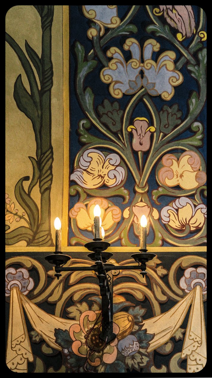 The Mantlepiece, från serien Eglise Russe, 2016 (fotografi) av Joy Lions