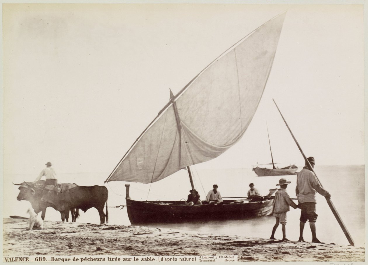 Ossen trekken vissersboot het strand op i Valencia VALENS.- Fiskebåt ritad på sanden. (från naturen) (titel på objekt) av Juan Laurent