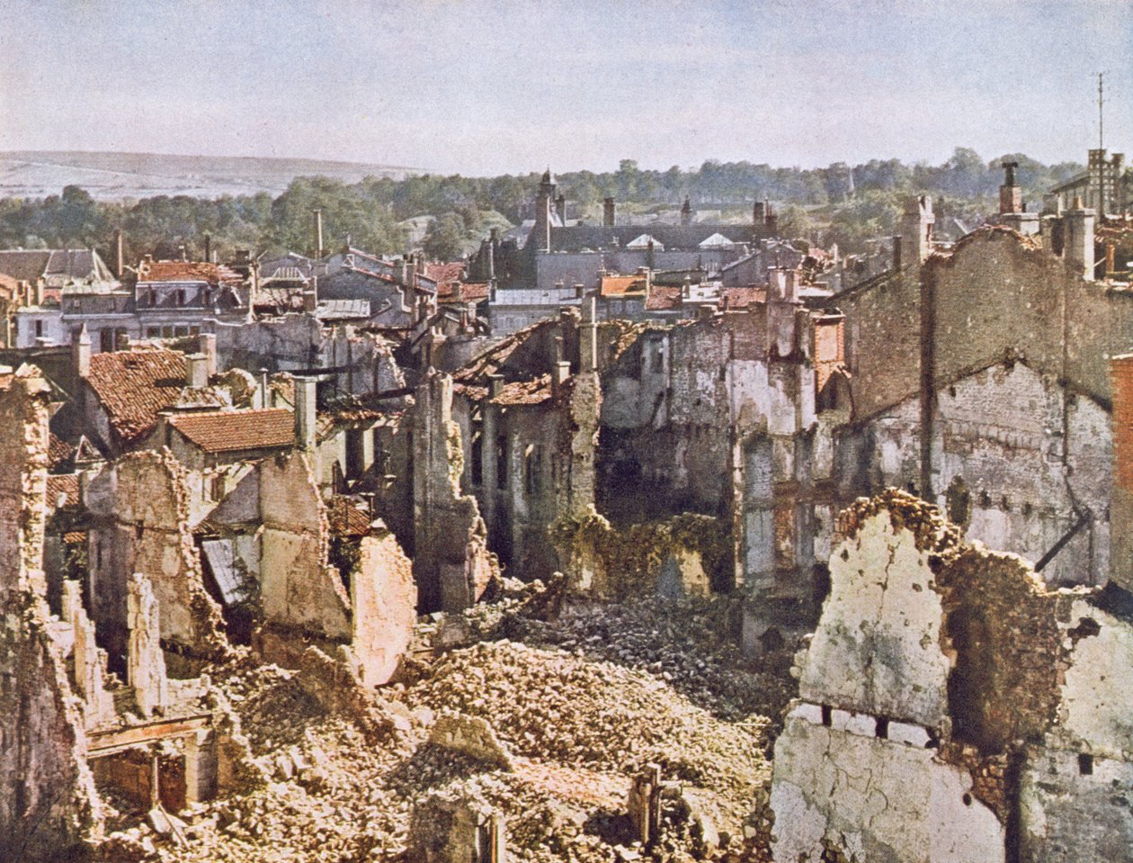 Ruinerna av Verdun efter 8 månaders bombning, 191617 (efter ett färgfoto) av Jules Gervais Courtellemont
