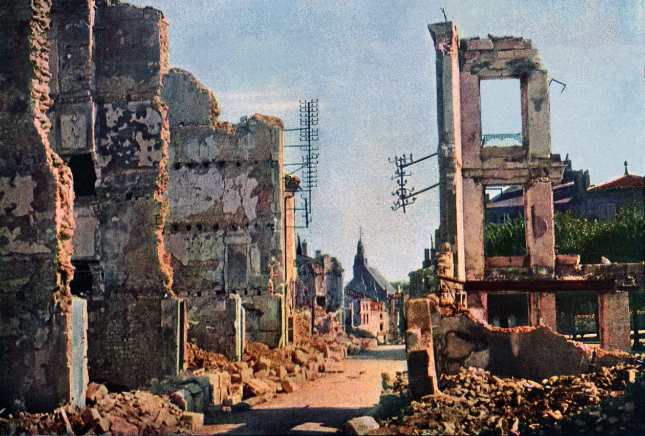 Utsikt över Verdun efter 8 månaders bombning, september 1916 (autokrom) av Jules Gervais Courtellemont
