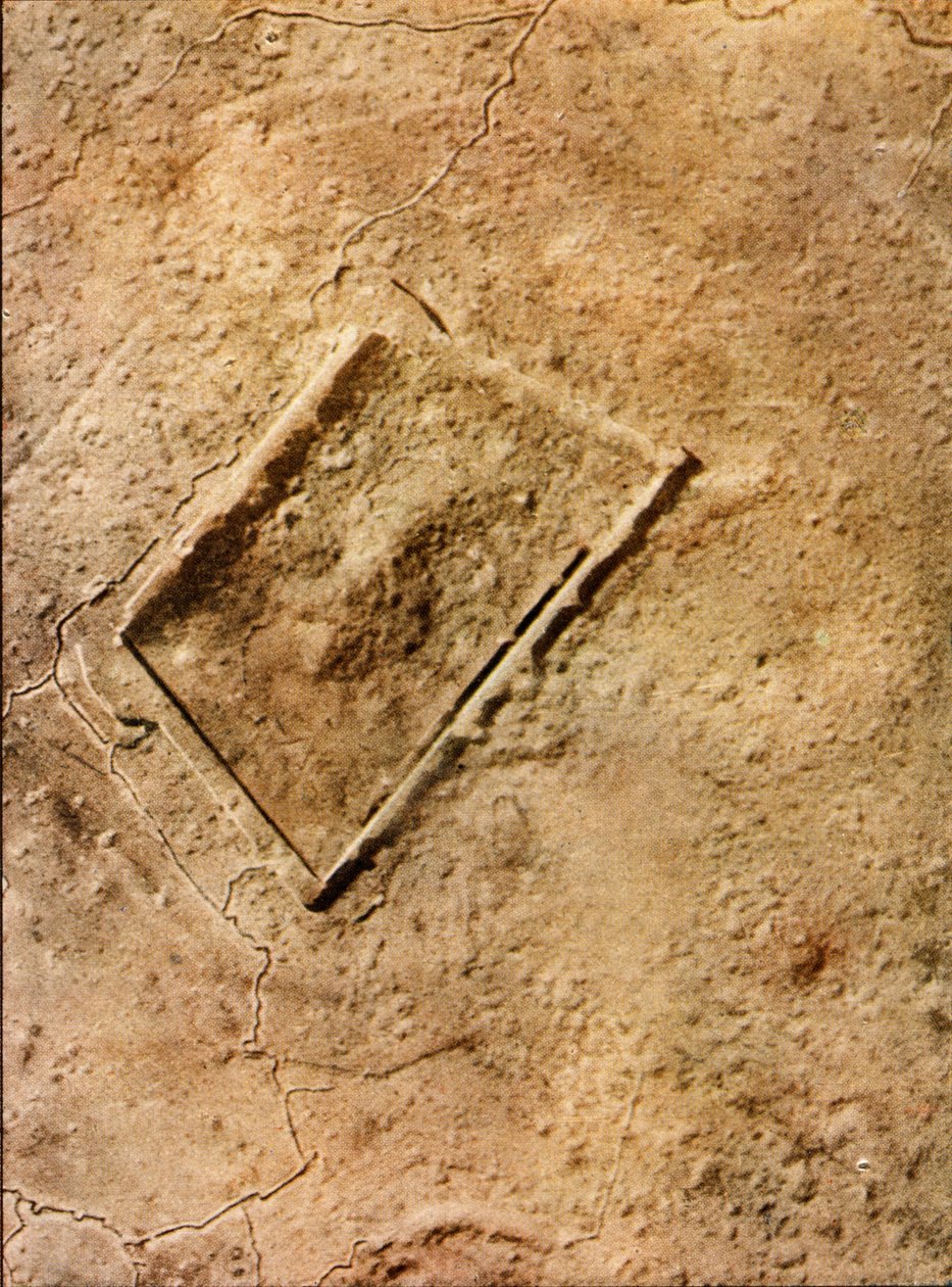 Det fullständigt förstörda Fort de Vaux (flygfoto) nära Verdun, september 1916 (autokrom) av Jules Gervais Courtellemont