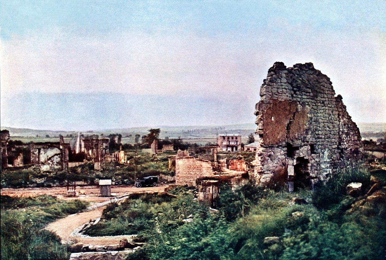 Ruinerna av Clermont-en-Argonne, väster om Verdun, september 1916 (autokrom) av Jules Gervais Courtellemont