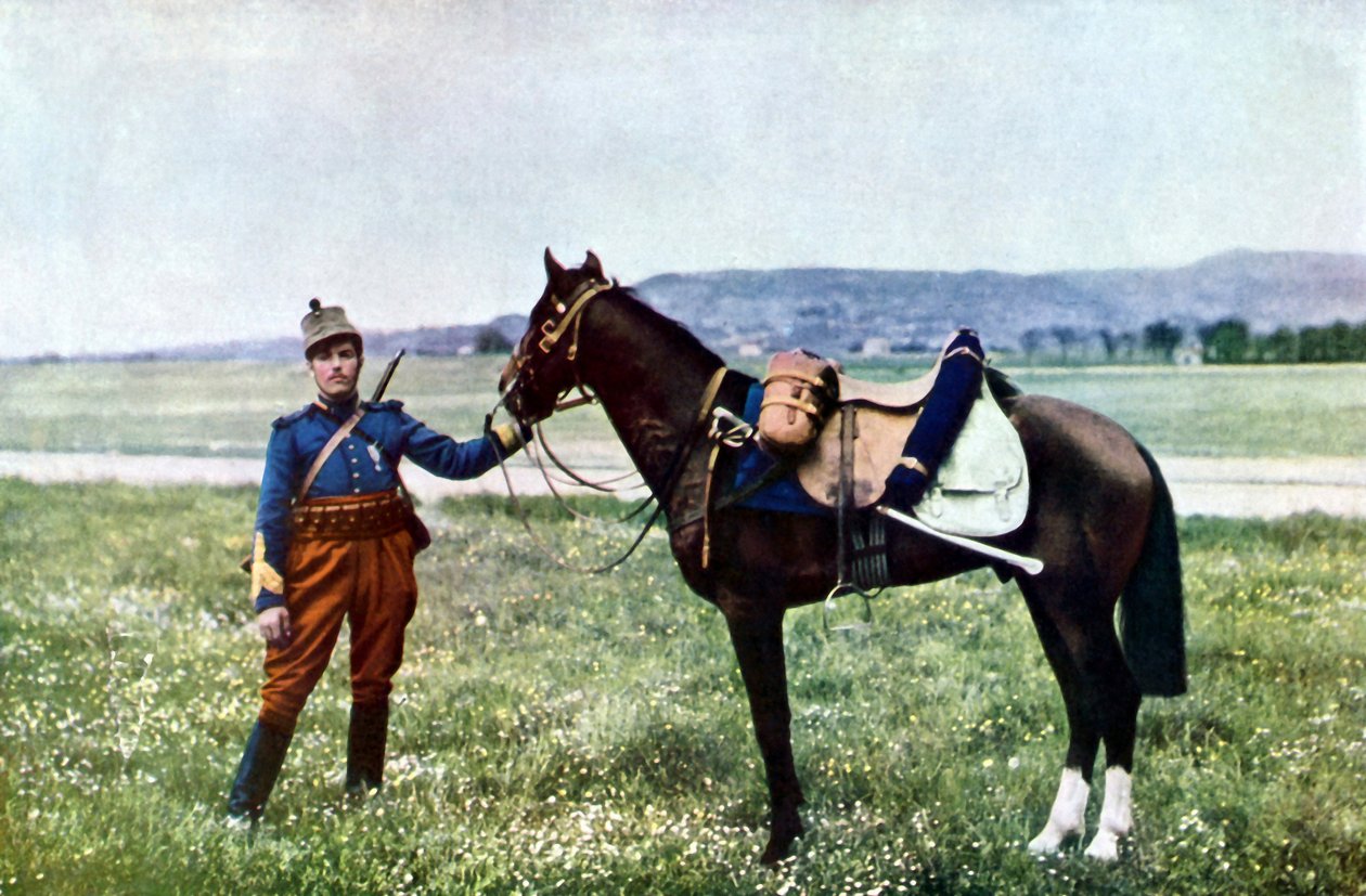 En fransk brigadjär och hans häst under slaget vid Marne öster om Paris, september 1914 (autokrom) av Jules Gervais Courtellemont