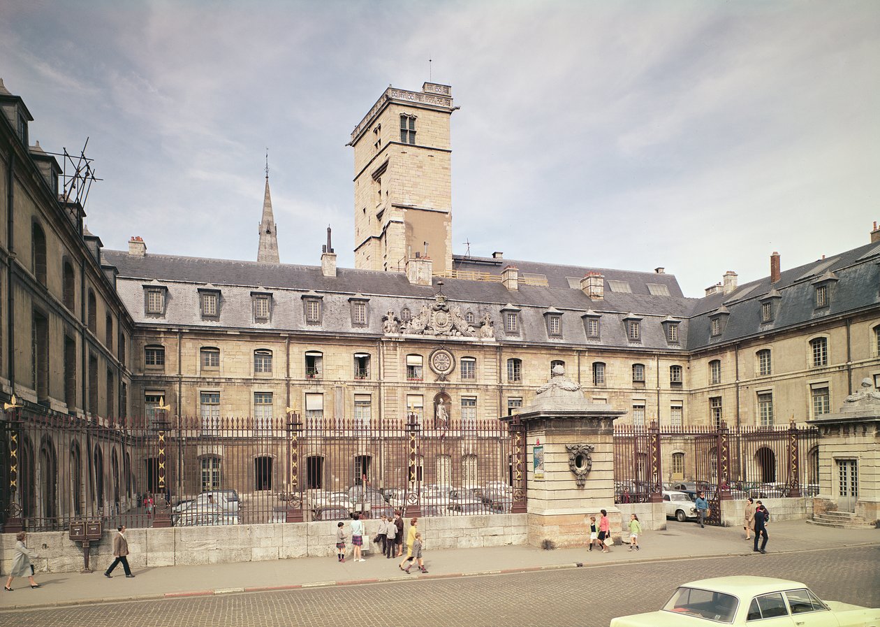 Fasaden på Hotel de Ville, det före detta Palais des Etats de Bourgogne av Jules Hardouin Mansart