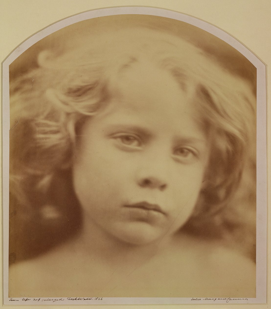 Porträtt av ett barn, 1866 av Julia Margaret Cameron
