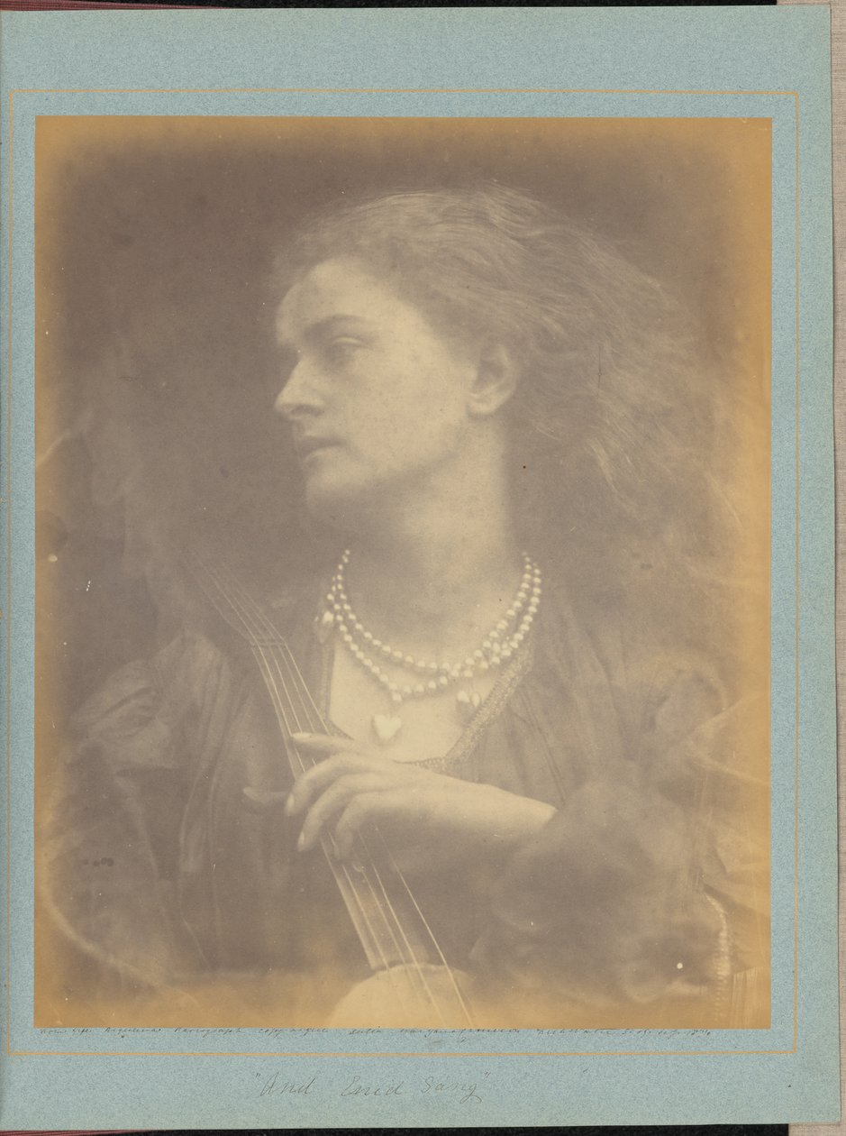 "Och Enid sjöng" av Julia Margaret Cameron