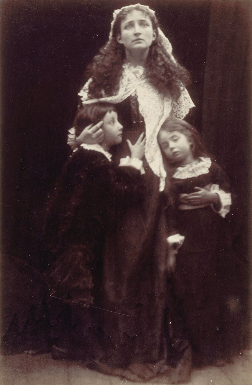 "Drottning Henrietta Maria och hennes barn" (Rachel och Laura Gurney) av Julia Margaret Cameron