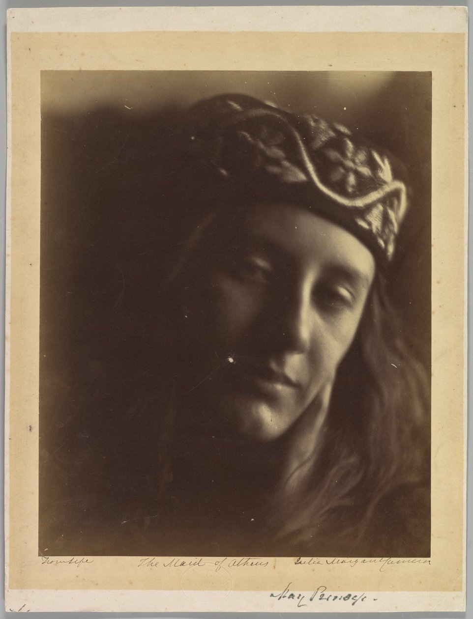Flickan från Aten (May Prinsep) av Julia Margaret Cameron