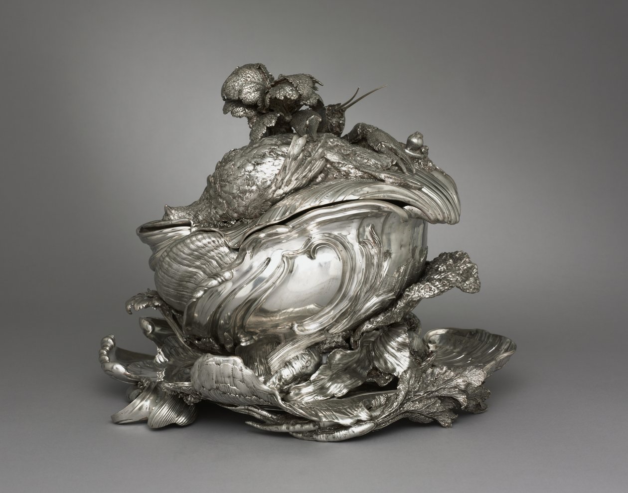Platter, Tureen och Tereen Lid, gjord av Henry Adnet av Juste Aurèle Meissonnier