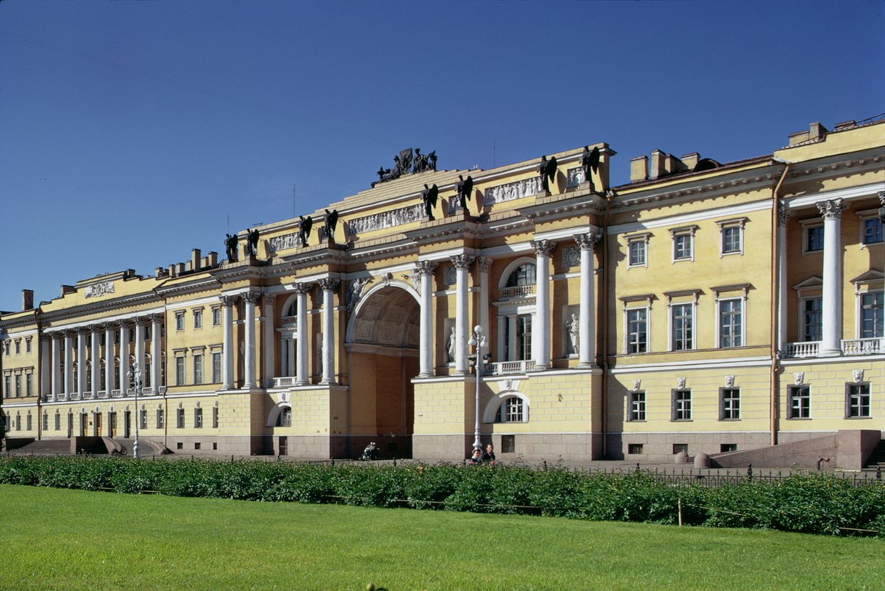 Senaten och synoden, byggd 1829-34 av Karl Ivanovich Rossi