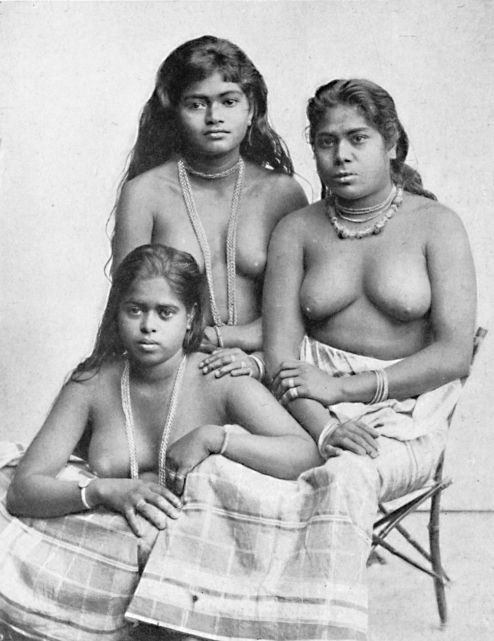 Tre tamilska flickor från Deccan, 1902 av Karl Hagenbeck