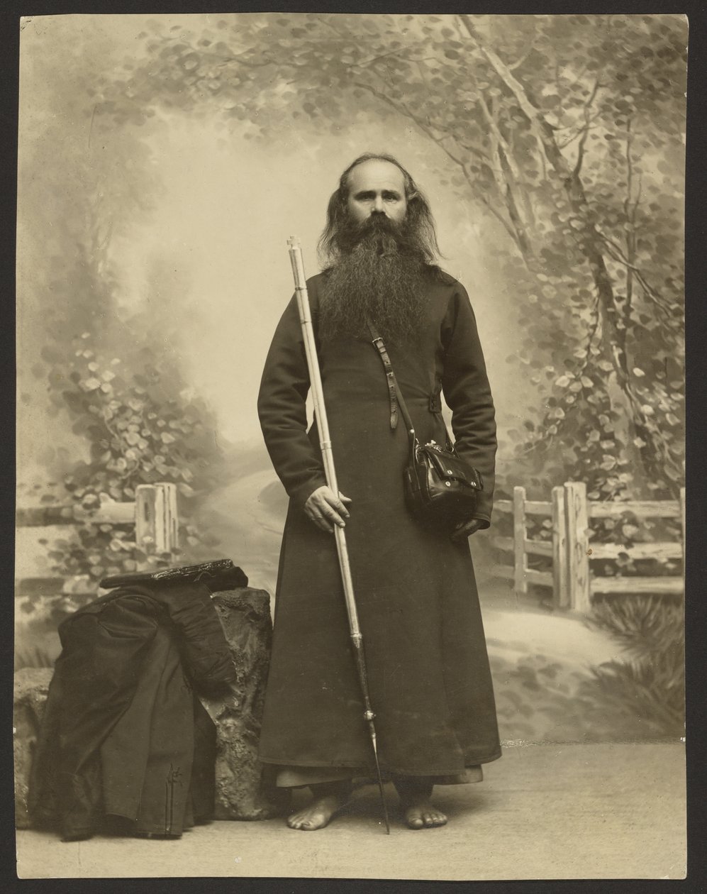En barfota helig vandrare, Vasilii (hans namn) av Karl Karlovitz Bulla