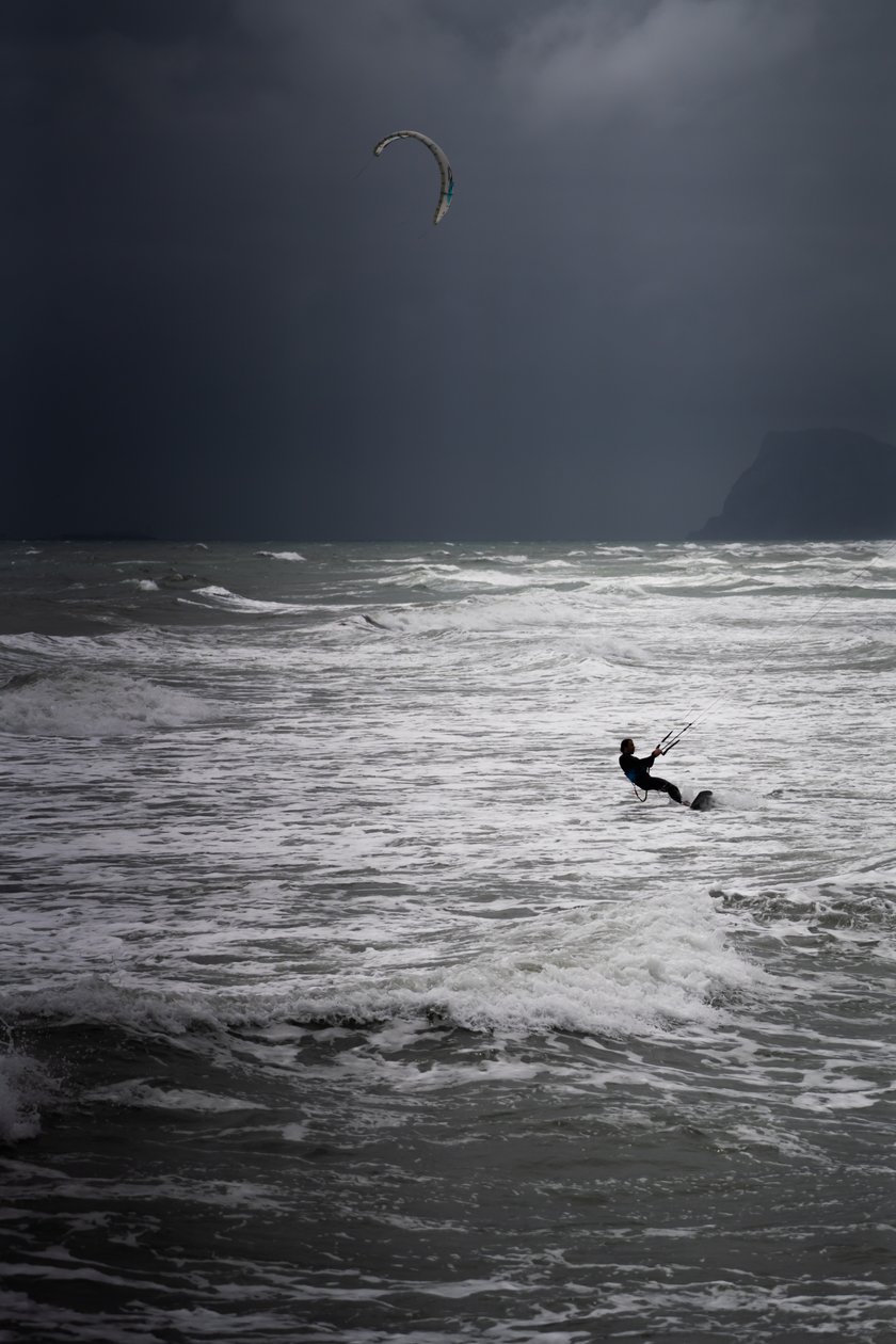 Silver Surfing, 2021 (foto) av Katha Wood