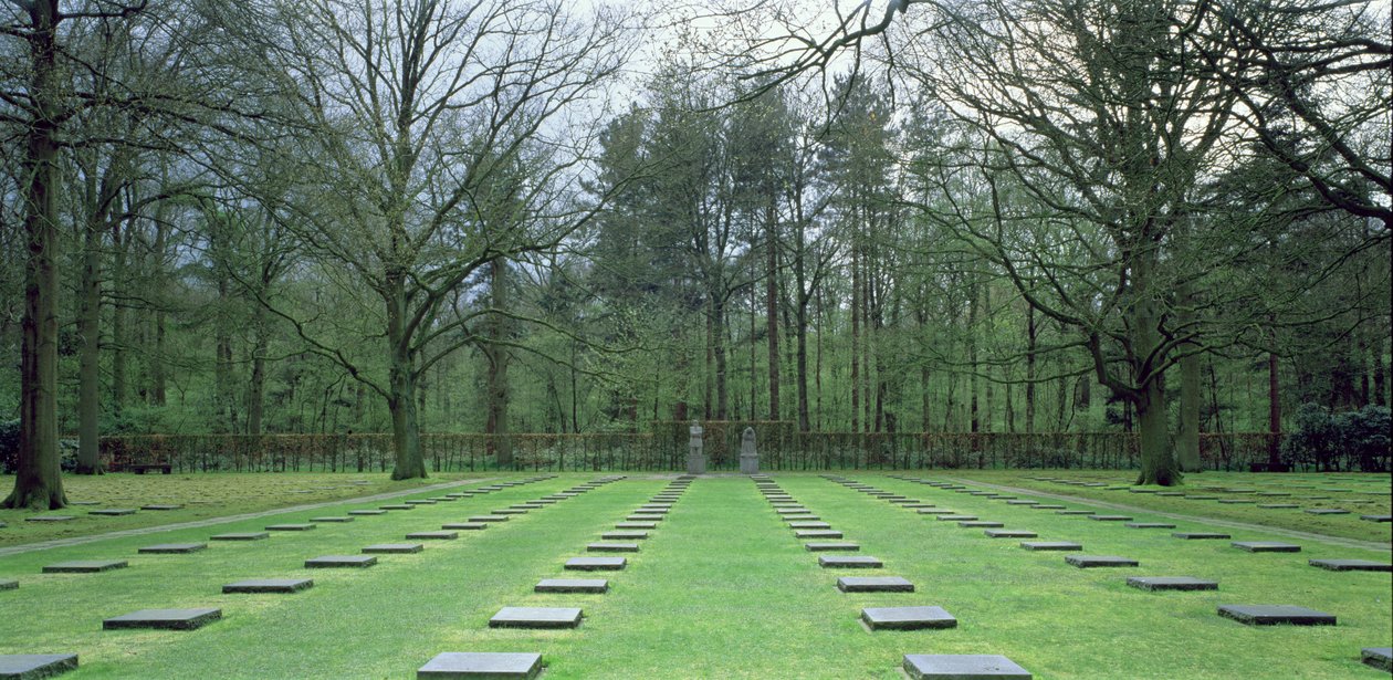 Vladslo tyska militärkyrkogården (foto) (se även 176184) av Käthe Kollwitz