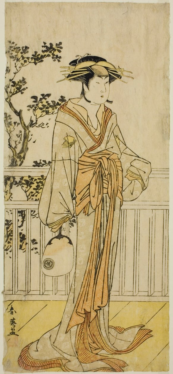 Skådespelaren Iwai Hanshiro IV som Okumi från Mieido Fan Shop () i pjäsen Sanjuk-koku Yobune no Hajimari (), uppförd på Ichimura Theater () under den femte månaden 1789 () av Katsukawa Shun