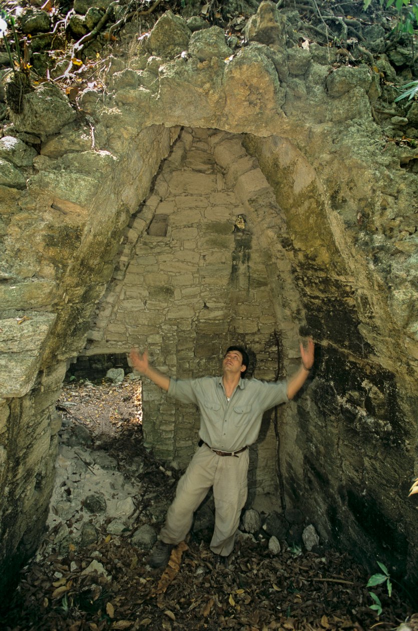 Arkitektur, Holmul, Guatemala, Maya, Francisco Estradabelli, Homul Center, 2008 (foto) av Kenneth Garrett
