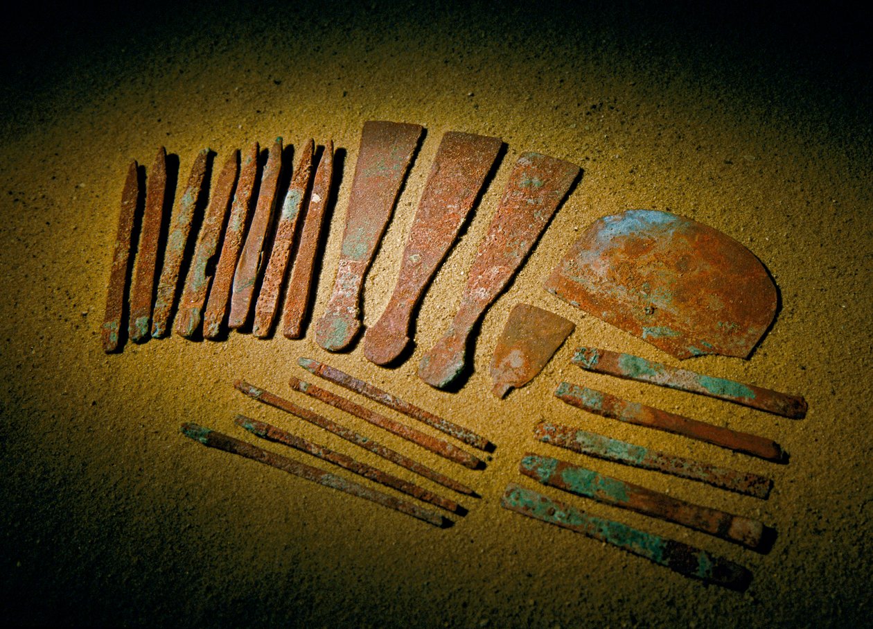 Egypten; Arkeologi; Gamla riket; Saqqara, Qars grav, Qar, läkare, koppar, verktyg,... av Kenneth Garrett