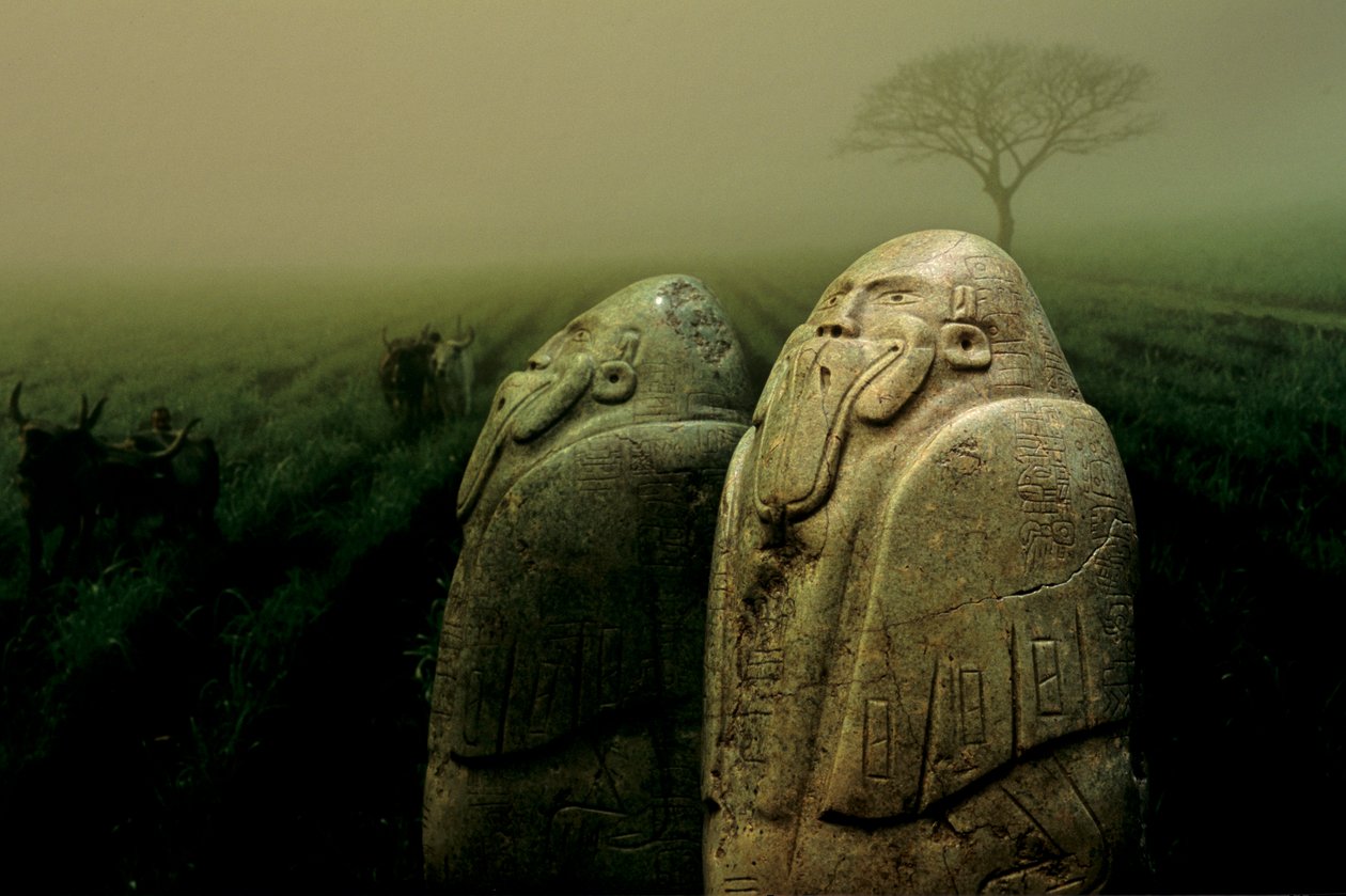 Nytt ljus på Olmec. 6" hög; Nefrit; Tuxtla Statyett av shaman; med Duck mas... av Kenneth Garrett