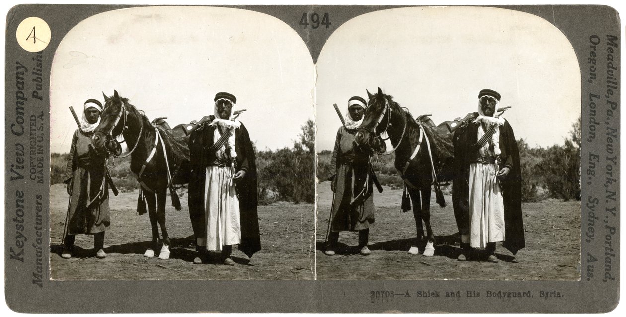 En sheikh och hans livvakt, Syrien, 1900-talet. av Keystone View Company