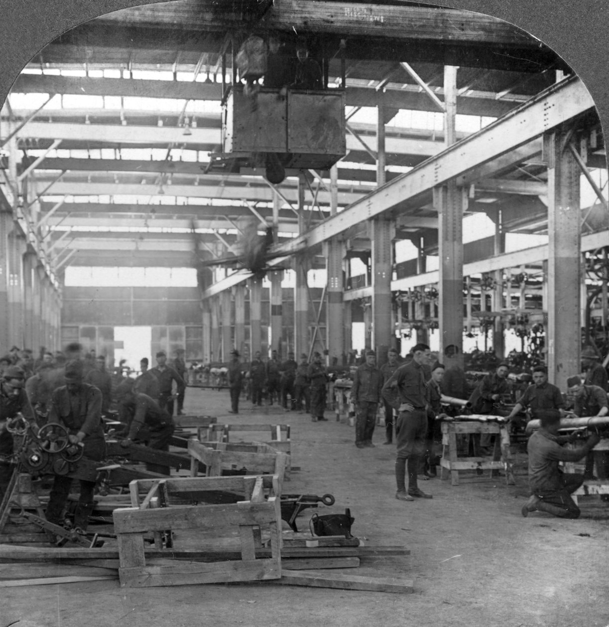 Amerikanska arméns ammunitionsverkstäder i Mehun-sur-Yèvre, Frankrike, c1918-c1919 av Keystone View Company