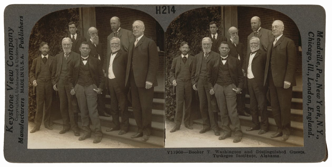 "Booker T. Washington och framstående gäster, Tuskegee Institute, Alabama",april 1906 (foto) av Keystone View Company