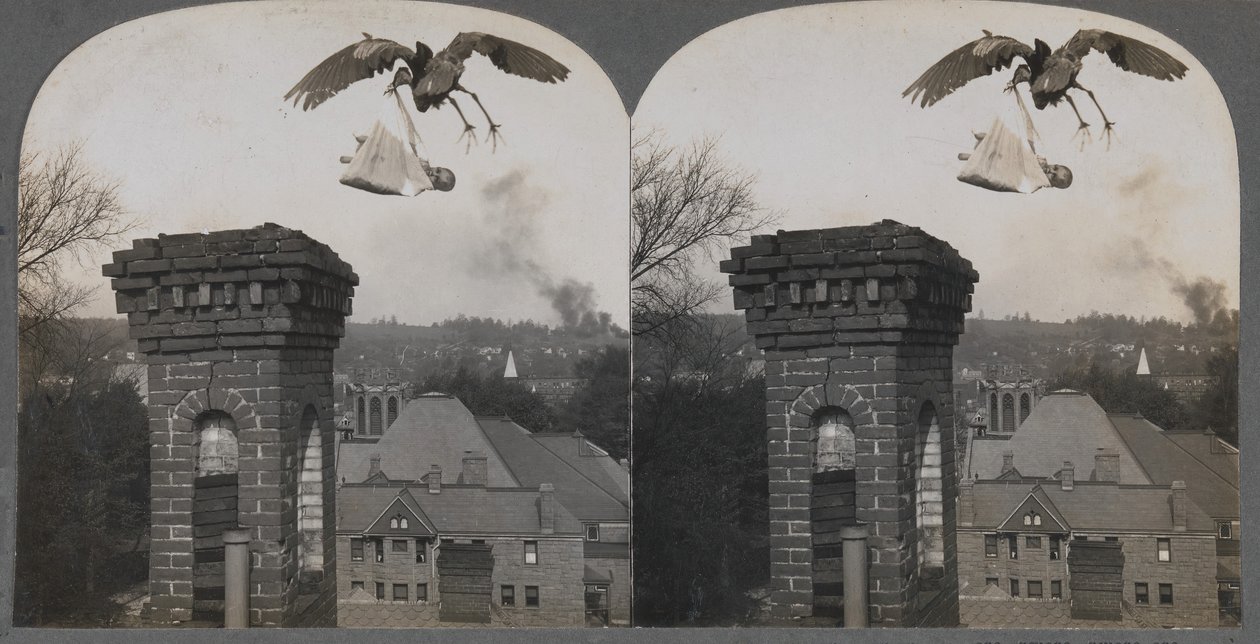 I gamla tider, om folk var bra, skulle storken få en söt och vacker bebis, 1907. av Keystone View Company