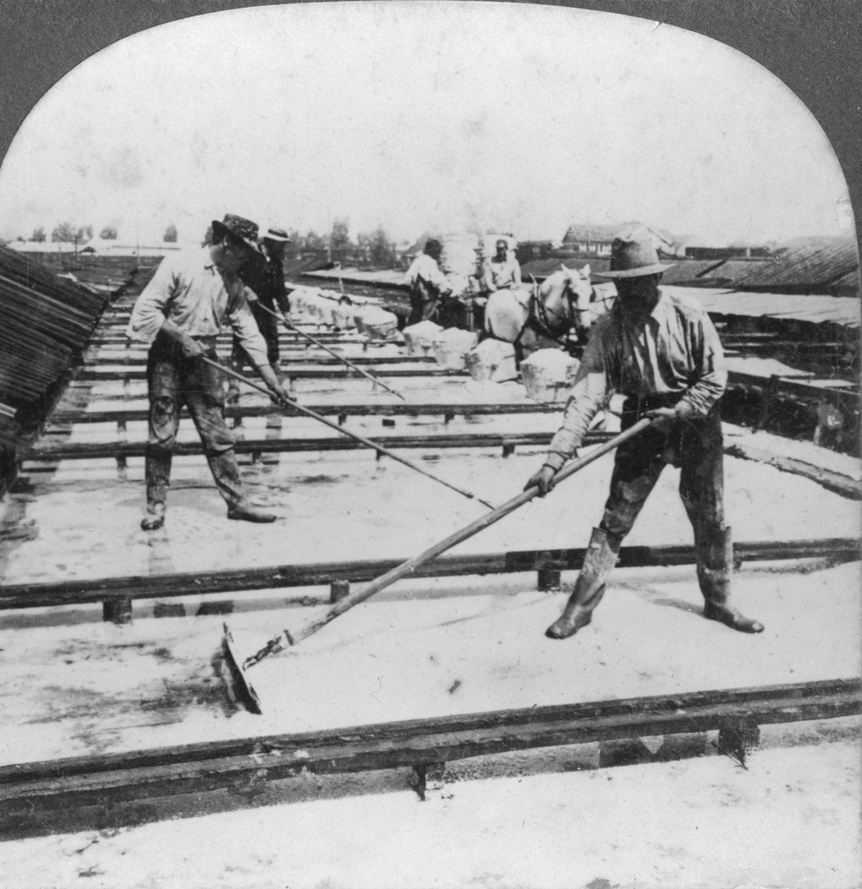 Solavdunstning, salttillverkning, Syracuse, New York, USA, 1900-talet av Keystone View Company