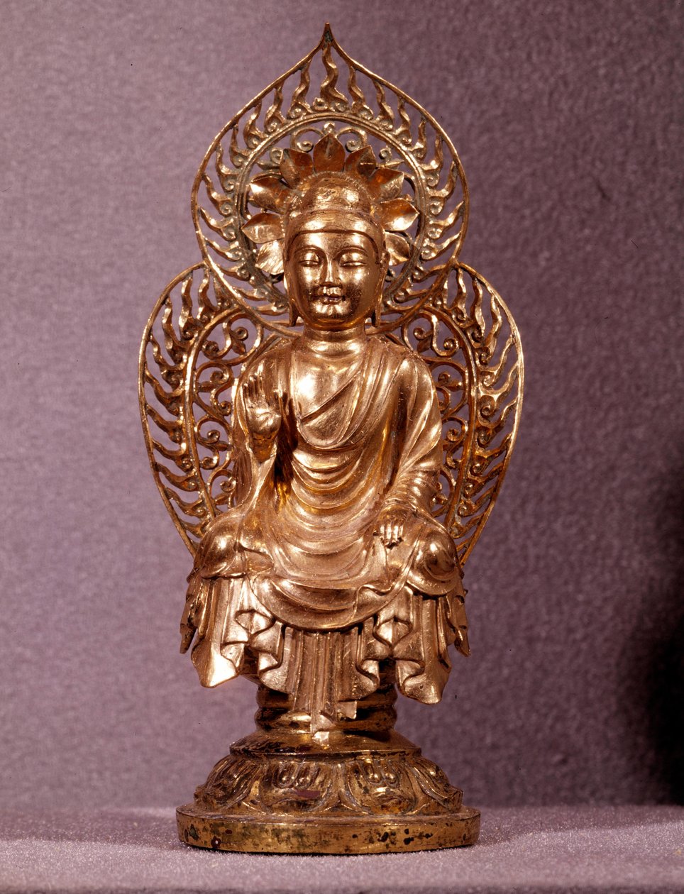Coreen Art: Buddhastatyett i guld. Sillaperiod, 800-1000-tal. Koreas nationalmuseum av Korean School