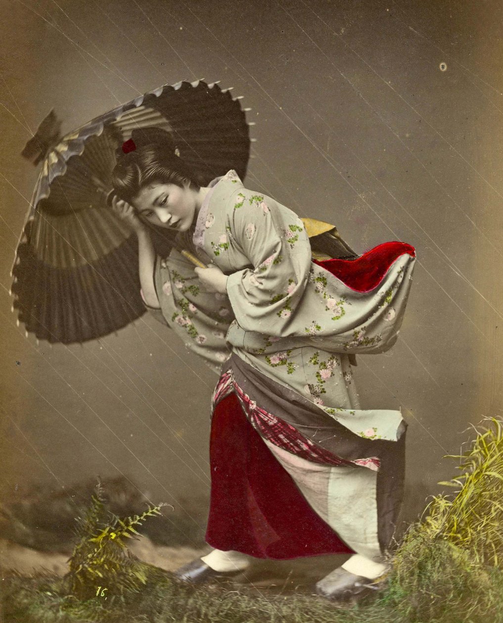 Kvinna i en regnstorm, ca 1890 av Kusakabe Kimbei