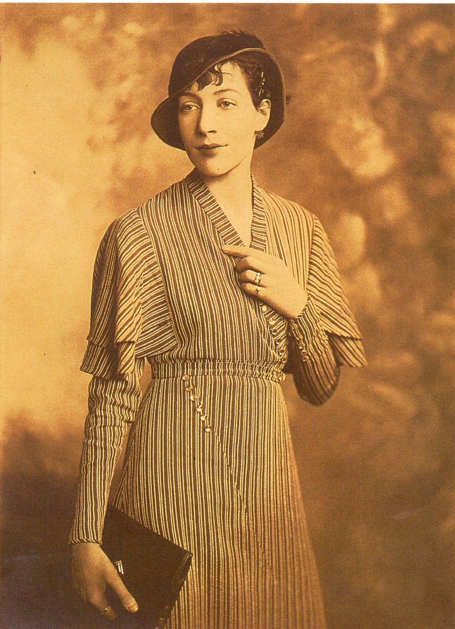 Doris Langley-Levy Moore, ca 1933 av Lafayette Studio