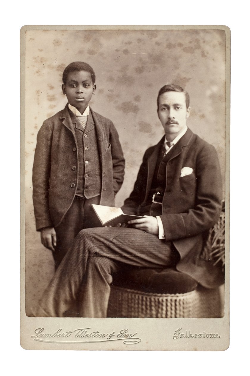 Utan titel, c.1890 (silvertryck av gelatin) av Lambert and Son Weston