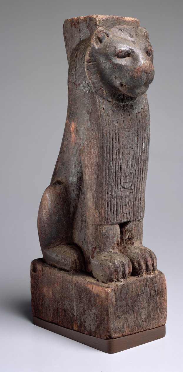 Lejon sittande på en bas inskriven för kung Aspelta, från Sudan, Napatanperioden, c.590 f.Kr. (trä) av Late Period Egyptian