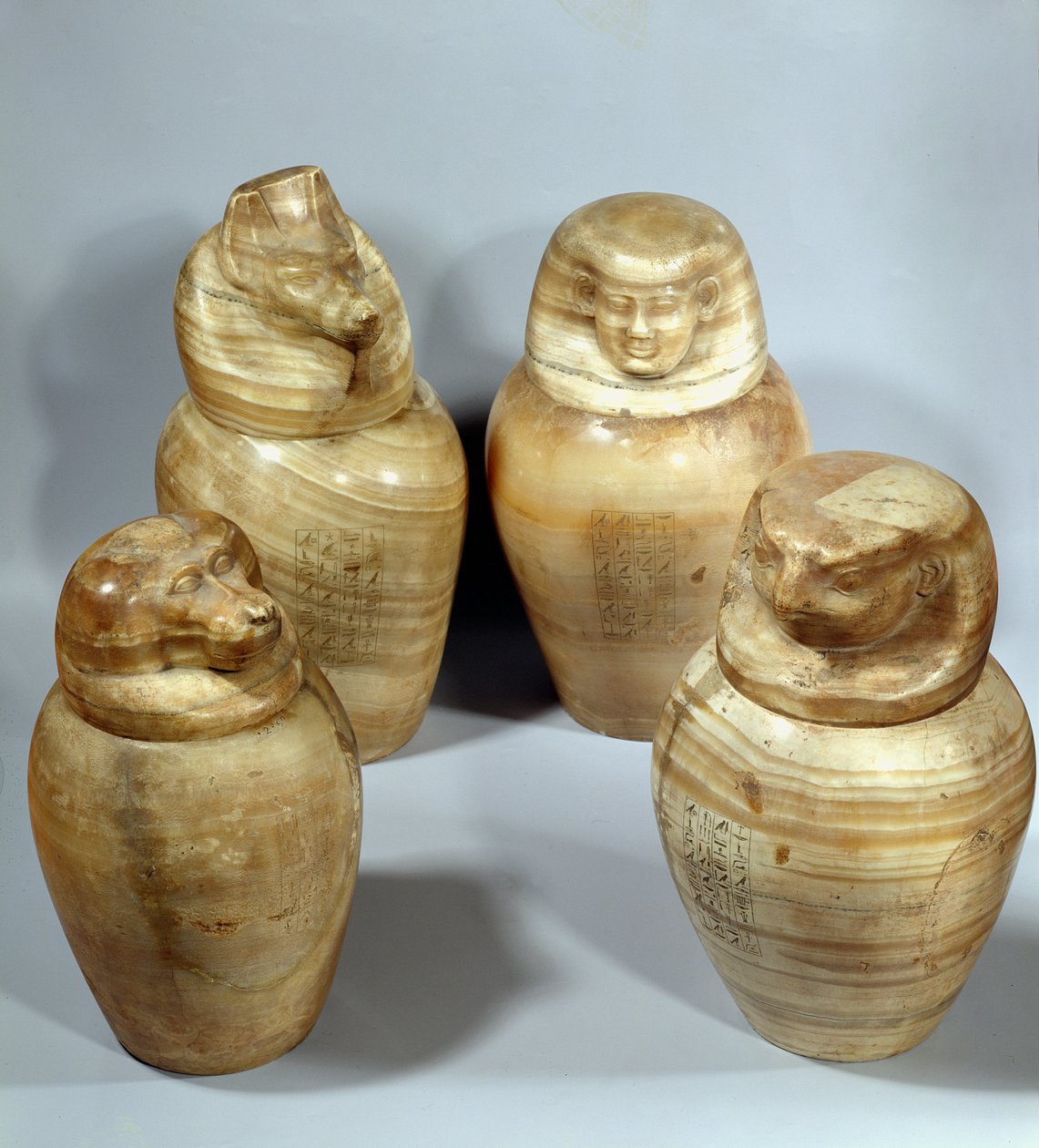 Kanopikburkar från Hor-ir-aa, Saite (alabaster) av Late Period Egyptian