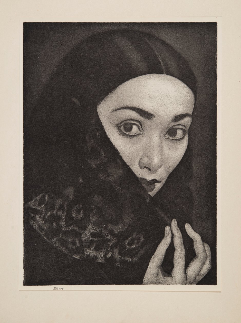 Dam med en sjal, pub. 1926. av Laura Knight