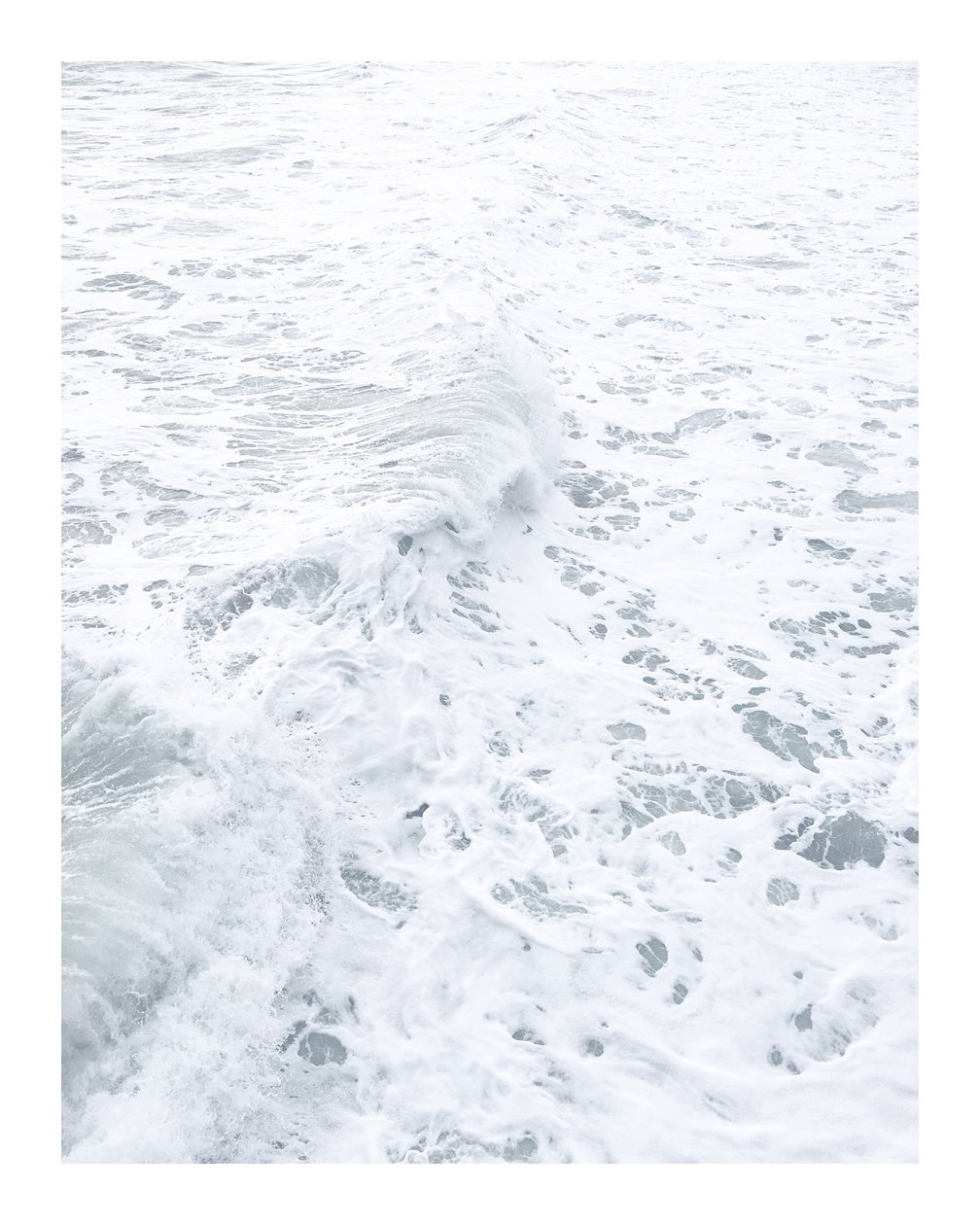 White Waves, ca 2018 (fotografi) av Leah Straatsma