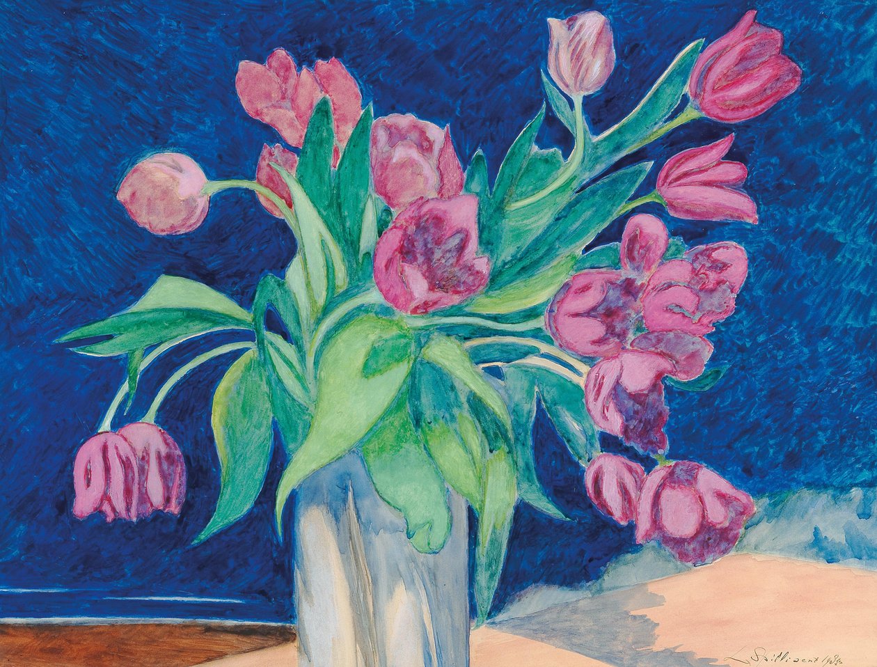 Rosa tulpaner i en vas, i bakgrunden ett havslandskap med sanddyner, 1935. av Leon Spilliaert