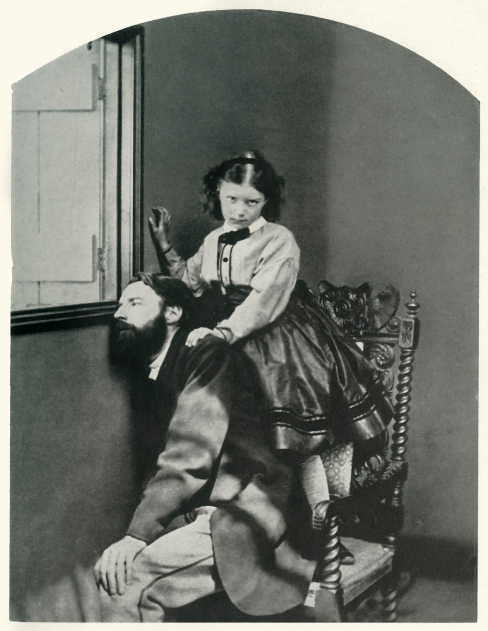 Vid fönstret, c1860-talet, 1948. av Lewis Carroll