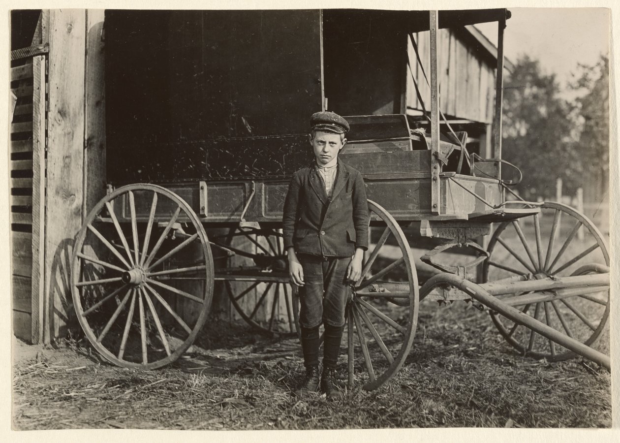 [Orley Shrouce, 10 år gammal, 8 Ozark Mill, Gastonia, North Carolina] av Lewis W. Hine